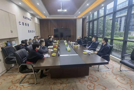 公司总裁刘志刚带队赴发展春华公司开展调研 公司总裁刘志刚带队赴发展春华公司开展调研