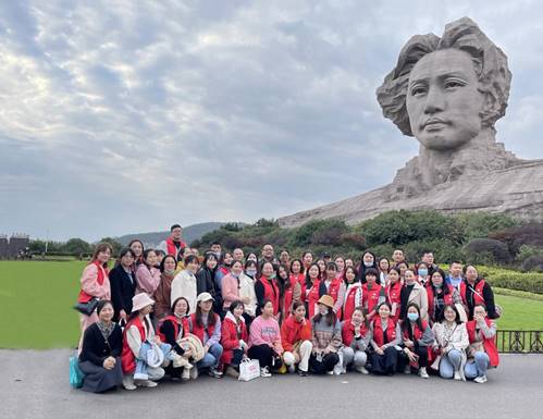 发展养老开展“寻访红色足迹 坚守事业初心”主题团建活动 发展养老开展“寻访红色足迹 坚守事业初心”主题团建活动