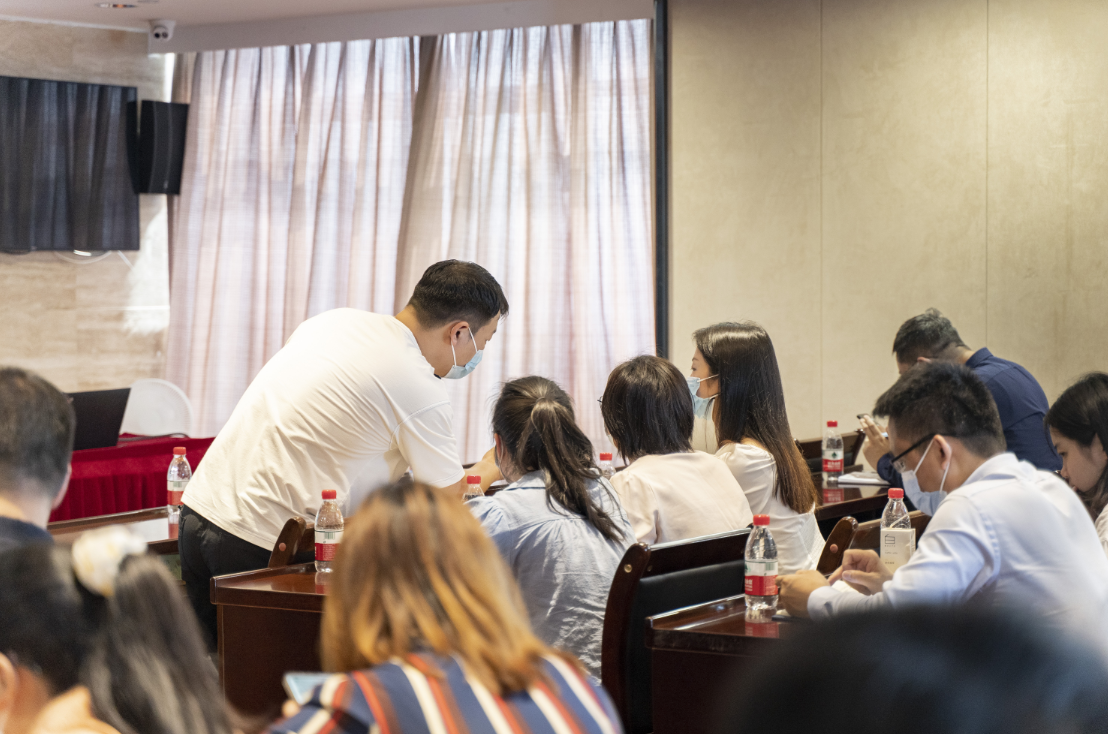 Jiuyou j9(中国)组织开展新闻摄影专题培训