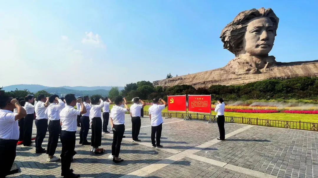 公司党委组织开展“喜迎二十大 奋进新征程”主题党日活动 公司党委组织开展“喜迎二十大 奋进新征程”主题党日活动