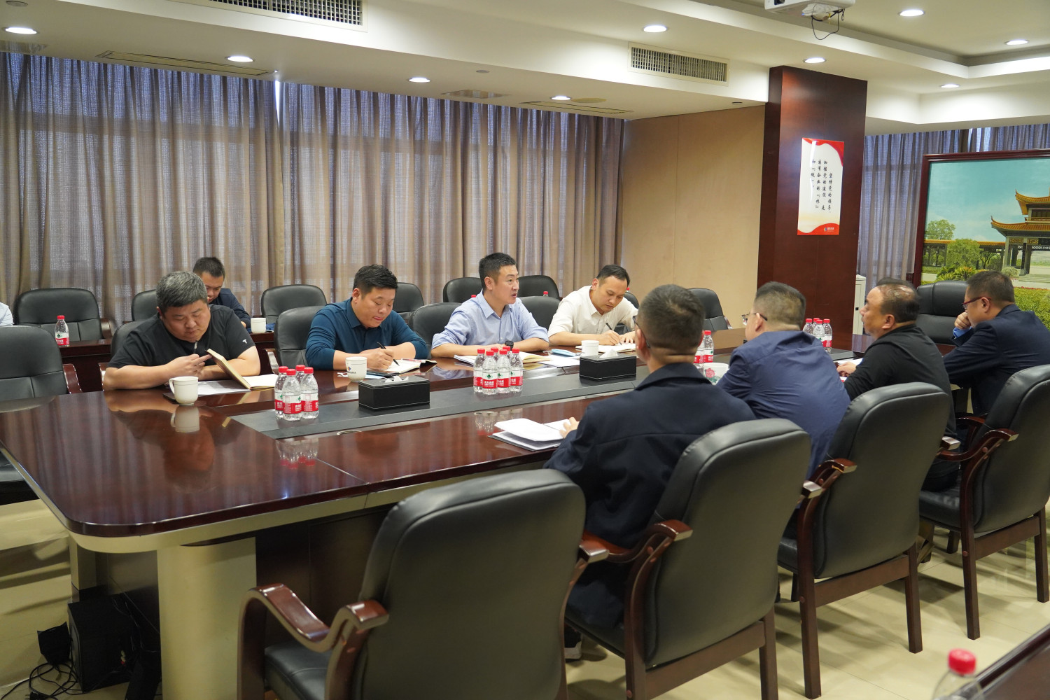 天心区副区长刘正文一行到我司走访座谈 天心区副区长刘正文一行到我司走访座谈