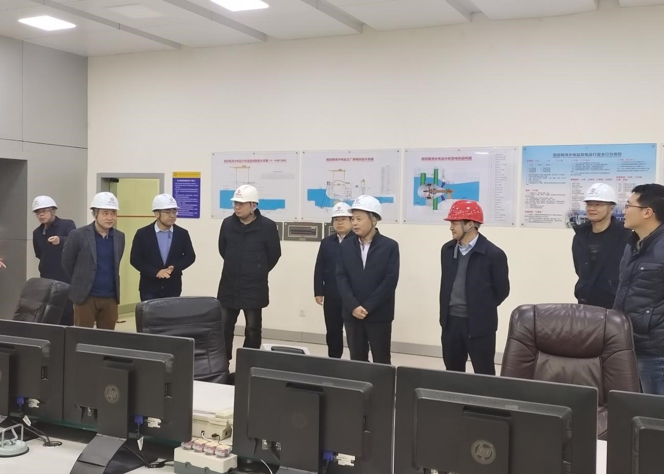 株洲航电分公司周先亮一行赴铜湾水电站开展专题工作交流 株洲航电分公司周先亮一行赴铜湾水电站开展专题工作交流