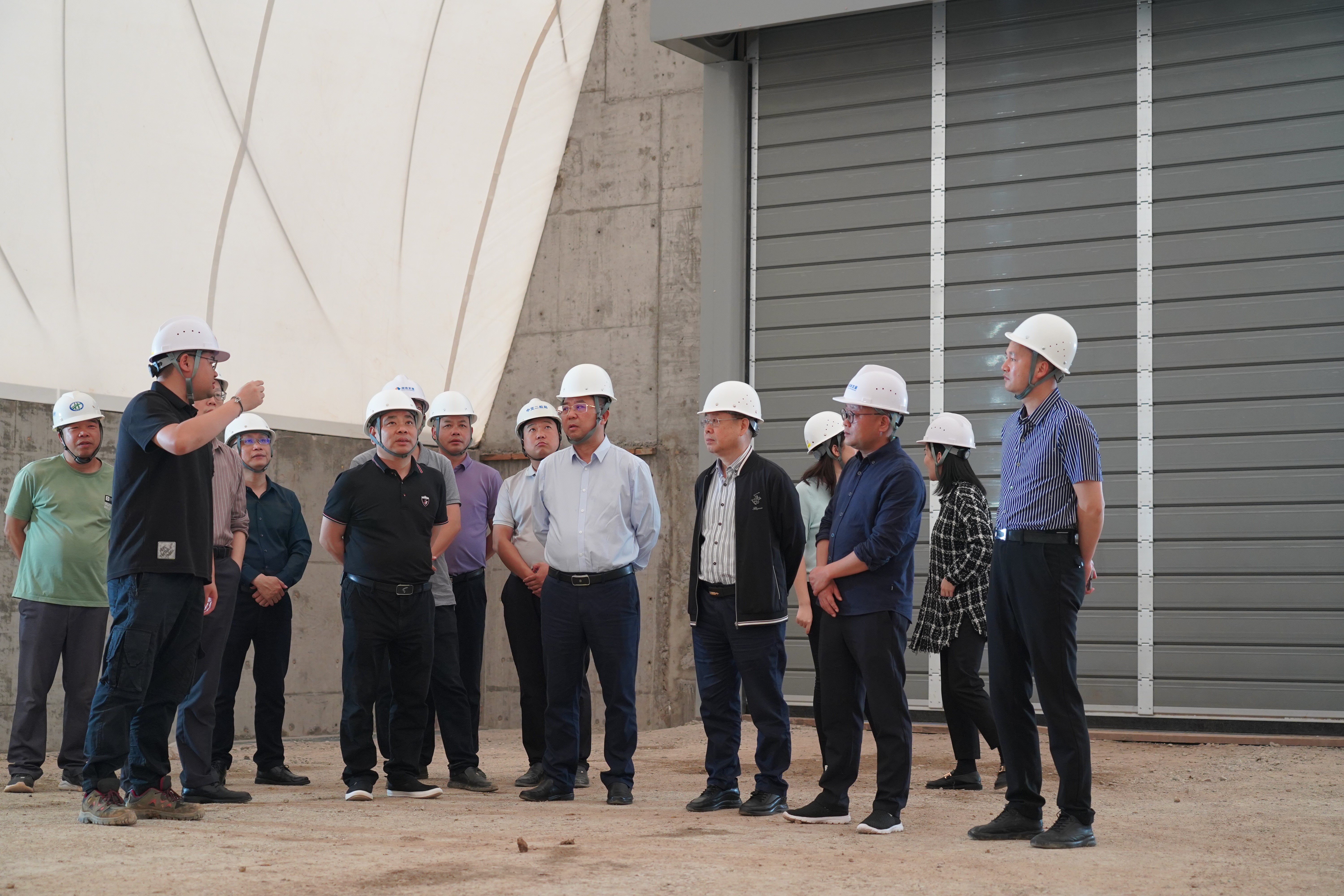 湖南轨道集团何铁城调研考察沅江机制砂和砂石集散中心项目 湖南轨道集团何铁城调研考察沅江机制砂和砂石集散中心项目