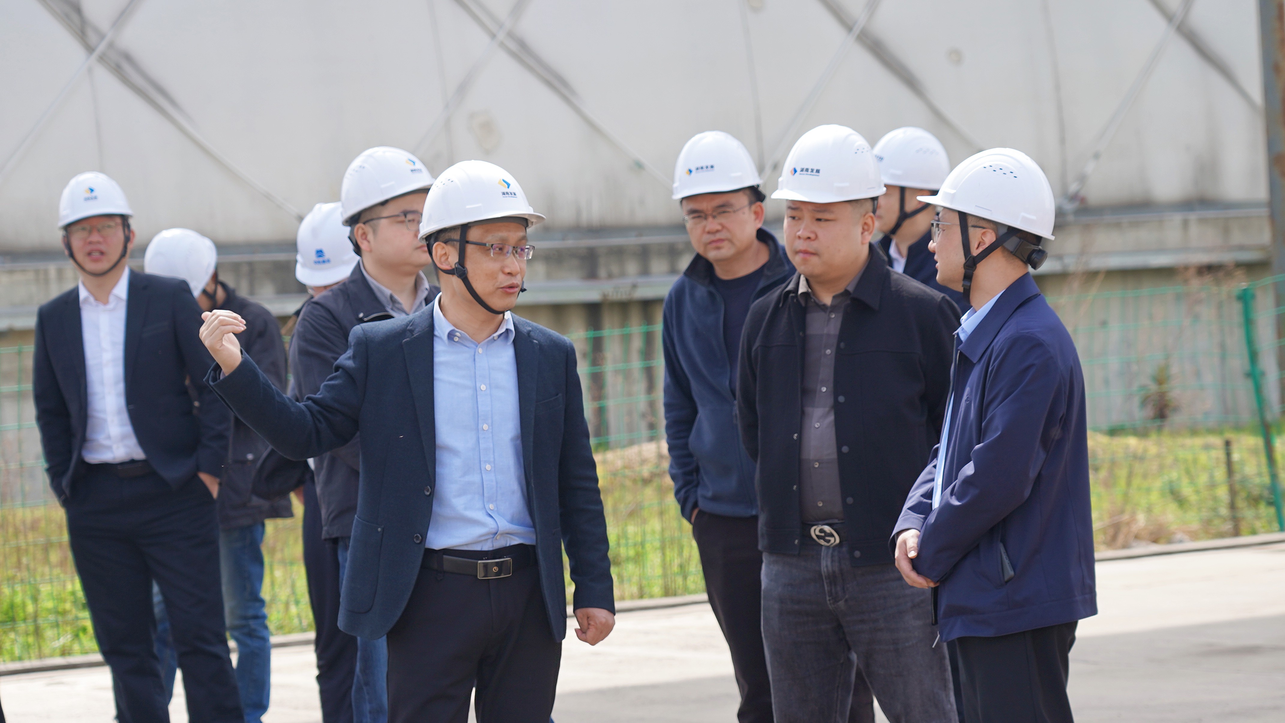 沅江市副市长雷亮调研Jiuyou j9(中国)机制砂和砂石集散中心项目 沅江市副市长雷亮调研Jiuyou j9(中国)机制砂和砂石集散中心项目