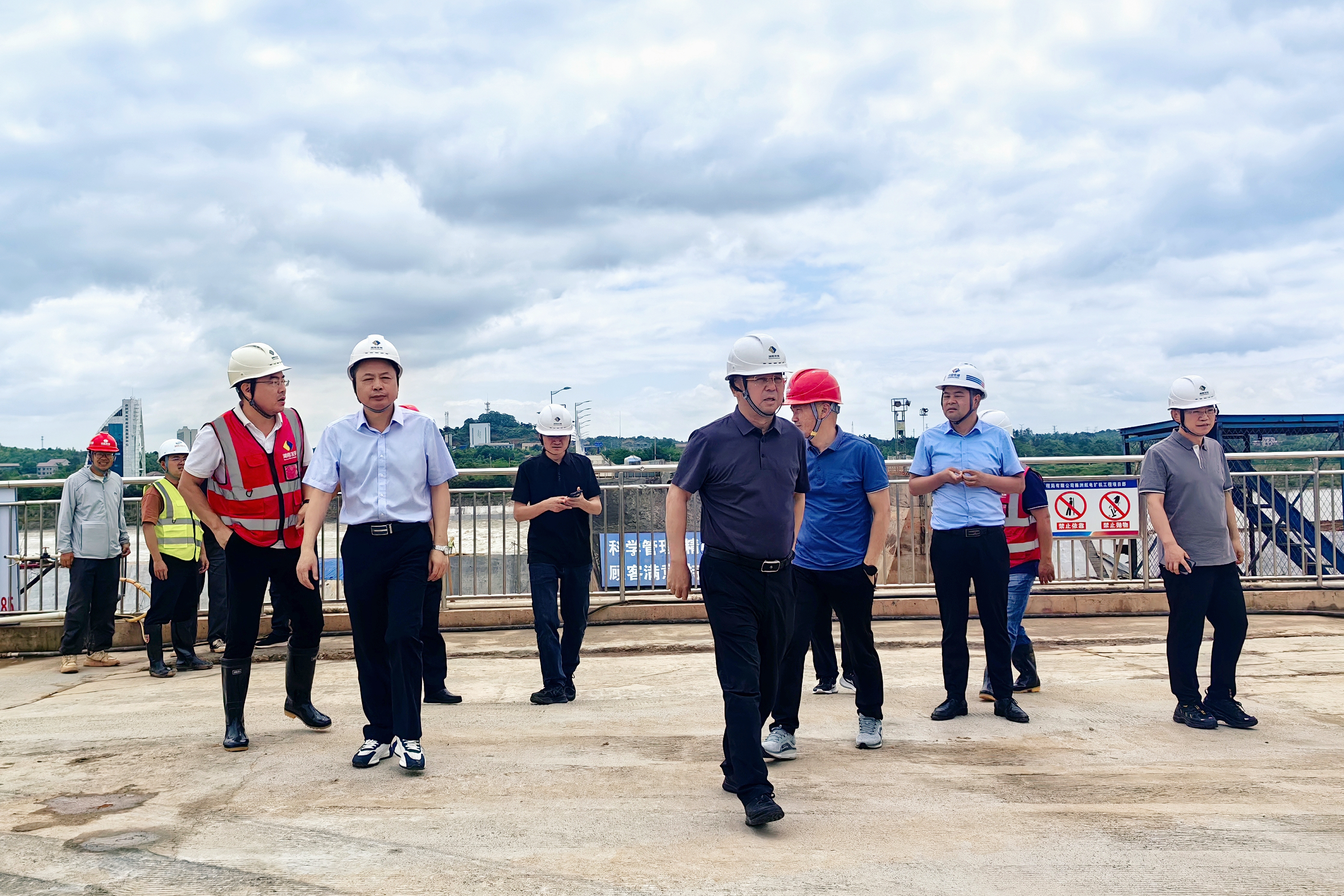 刘志刚督导检查株洲航电分公司及扩机项目汛期安全生产工作 刘志刚督导检查株洲航电分公司及扩机项目汛期安全生产工作